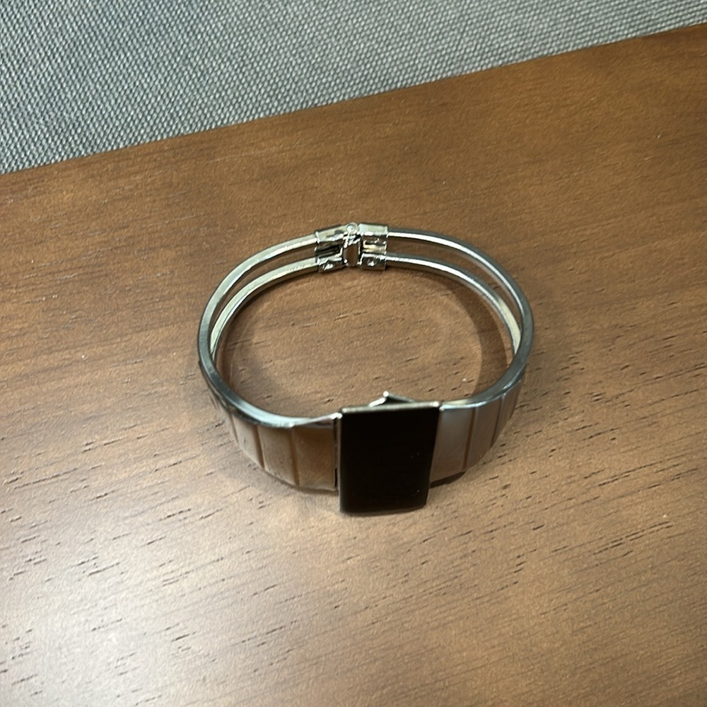 Black and Silver Bracelet - Picture 2 of 4